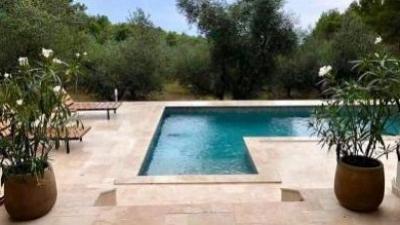 VÝHODY TRAVERTÍNU na dlažby a obklady.